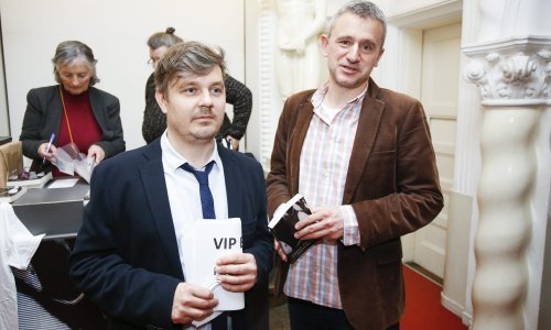 Pogledajte tko je sve došao na premijeru dokumentarca o Miroslavu Kutli