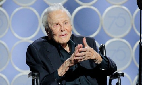 Razlika od 101 godinu: Kirk Douglas objavio dirljivu fotografiju s praunukom