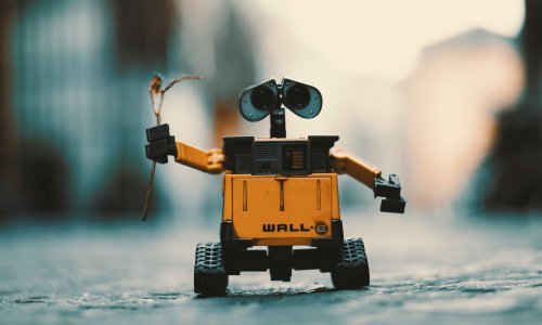Posao budućnosti: Biste li radili kao dadilja za robote?
