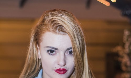 Novi poslovni pothvat: Ella Dvornik dizajnira kišobrane