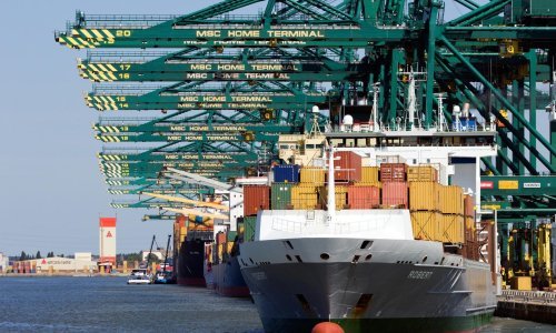 Kaos na brodarskom tržištu: Roba ovih dana ponovno kasni na odredišta, nakon korone i nasukavanja grdosije u Suezu pojavio se novi problem