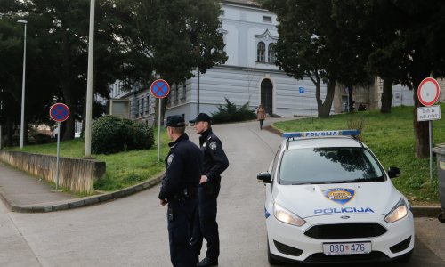 Evakuacija u Puli zbog dojave o bombi