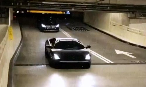 Nije mu dosta što vozi Lamborghini, nego i nas ostale pravi budalama