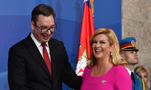 Kolinda Grabar Kitarović razveselila američko veleposlanstvo pozvavši Vučića u Zagreb