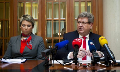 Mrsić i njegova suradnica predstavili prijedlog Zakona o radu i pritom napali šefa stranke Bernardića