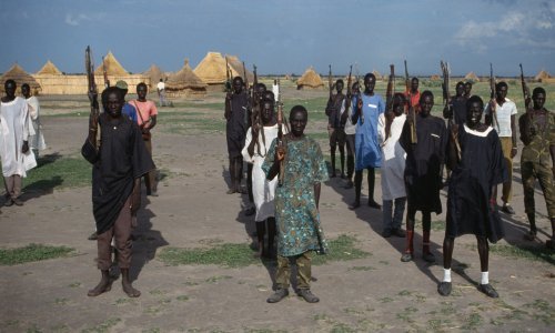 SAD uveo zabranu izvoza oružja i obrambene pomoći Južnom Sudanu
