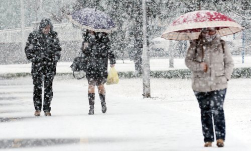 Snijeg zabijelio Hrvatsku, sutra se spremaju još jače padaline