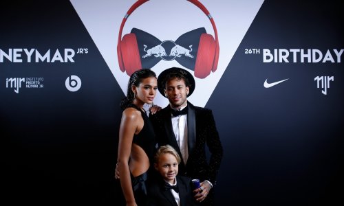 Neymarova djevojka oskudno odjevena luduje na karnevalu u Riju