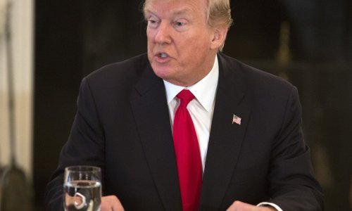 Nakon što ih je lani nazvao kaljužom, Trump će ove godine doći na važnu večeru s novinarima