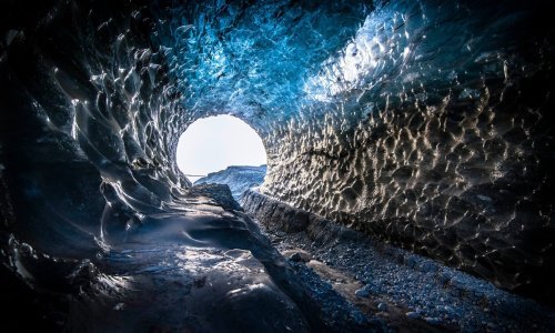 Zaledite se od ljepote nevjerojatnih pećina islandskog nacionalnog parka