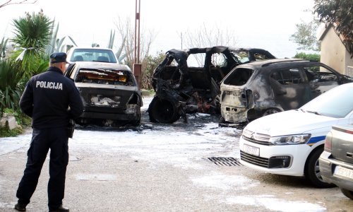 Požar na tri automobila u Splitu je podmetnut