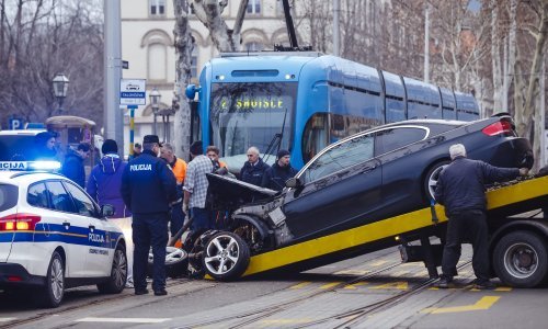 Svi novi automobili moraju zvati hitne službe u slučaju prometne nesreće