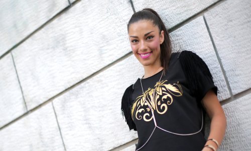 Mlada pjevačica iskreno: Na estradi je puno nemorala, droge i seksa, a tražili su me i da 'idem gore u sobu'