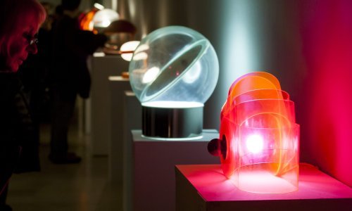 Zavirite u izložbu retro svjetiljki s potpisima talijanskih dizajnera
