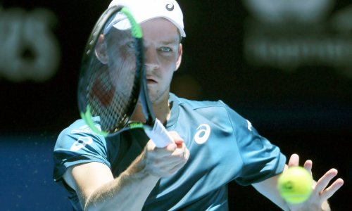 Dimitrov izborio finale protiv Federera na bizaran način; suparnik sam sebe ozlijedio lopticom