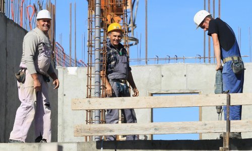 CROBEX u zelenome, Tehnika i Petrokemija predvodili rastom