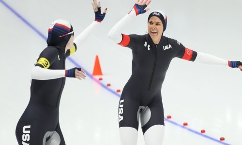 Zašto kostimi američkih klizačica i klizača imaju istaknuto međunožje?