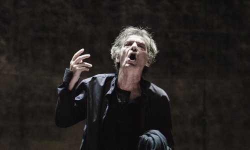 Miki Manojlović ulogom mahnitog kralja Leara potvrdio se kao glumački čarobnjak