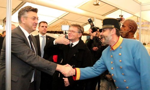 Nakon posjeta poljoprivrednom sajmu, Plenković predsjedao sjednicom Savjeta za Slavoniju, Baranju i Srijem