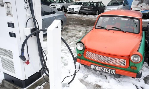 Čak 80 posto vozača neće električne aute - vjerni su benzincima i dizelašima