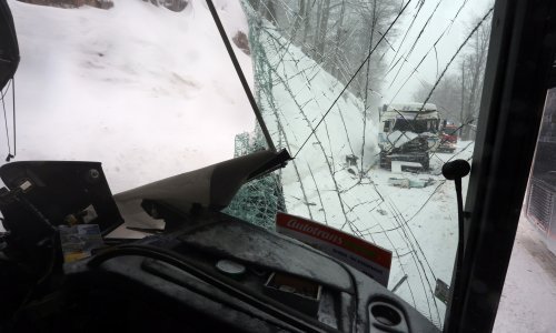 Težak sudar kamiona i autobusa: Čak 28 ozlijeđenih, vatrogasci izvlačili prikliještene vozače