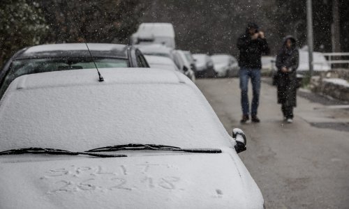 Snijeg stigao i u Dalmaciju, pahulje nakon 25 godina zabijelile i Vela Luku