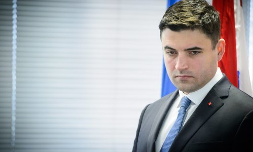 Šef SDP-a: Vlada će prihvatiti naš plan za Agrokor ili će doći do smanjenja plaća i mirovina