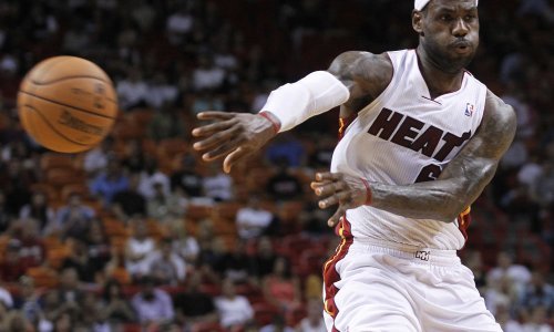 LeBron James ruši i rekord Karla Malonea