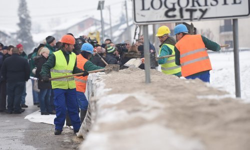 Zbog skorašnjeg kopnjenja snijega u Karlovcu počele pripreme za moguće poplave