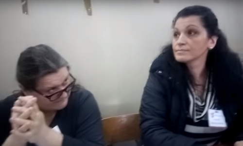 Incident na izborima u Beogradu, aktivist posumnjao na prijevaru i zamalo 'pobrao' batine (VIDEO)