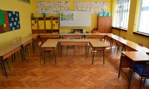 Mali azilanti iz Porina uzbuđeni jer napokon kreću u školu