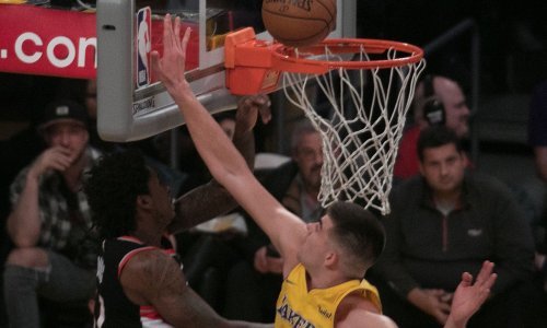 Zubac i Lakersi ispustili veliku prednost pa im presudila trica srpske zvijezde