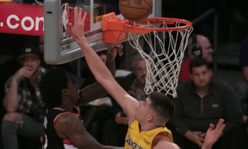 Zubac i Lakersi ispustili veliku prednost pa im presudila trica srpske zvijezde