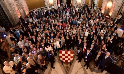 Argentinski Hrvati nahvalili predsjednicu i zatražili brisanje Tita i ZAVNOH-a iz hrvatskog Ustava