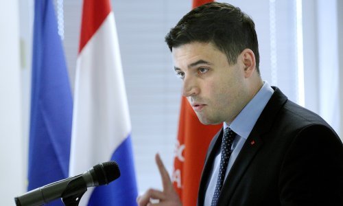 Bernardić: Crkva ne smije pisati zakone, a pogotovo ne Zakon o pobačaju