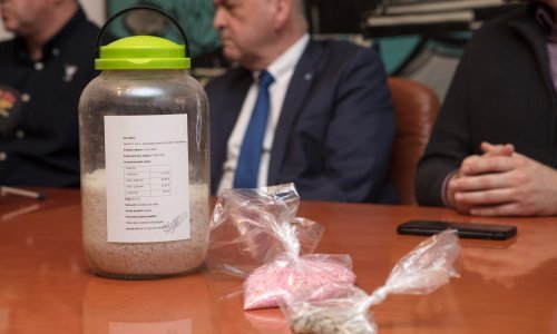 Policija istražuje trovanje pasa i golubova, Osječani upozoreni da ne skupljaju sumnjivi prašak