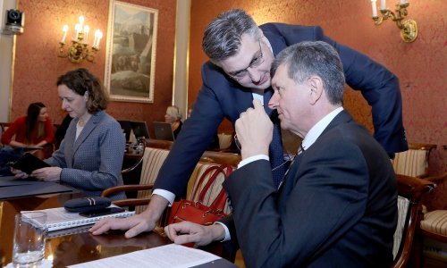 Plenković: On se cijeli život bavi tim temama; Kujundžić: Svatko je nekome nešto