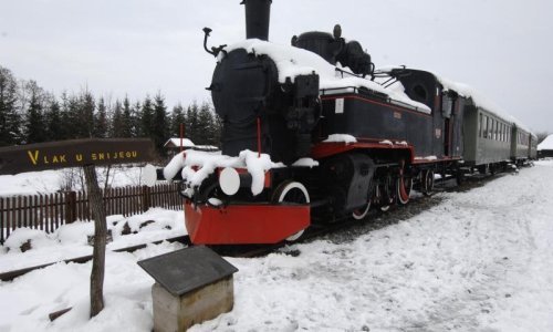 Vlak u snijegu vratit će vas u djetinjstvo