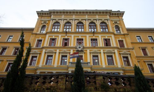 U Rijeci se srušio strop dvorane za vrijeme nastave tjelesnog