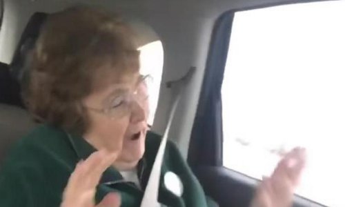 Neke bake štrikaju a neke luduju