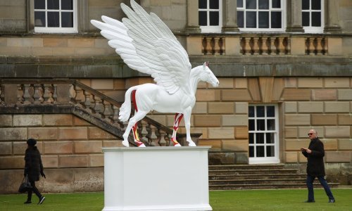 Najbogatiji britanski umjetnik predstavlja najzanimljivije mitove svijeta