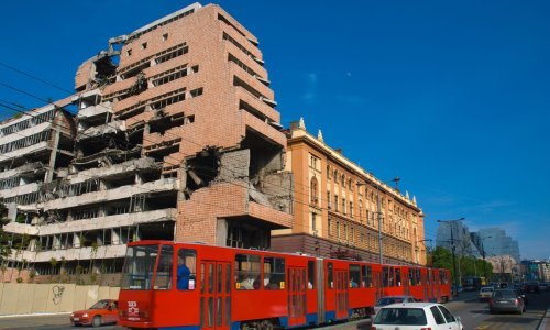 Tužio sve zastupnike Bundestaga koji su glasali za bombardiranje SR Jugoslavije