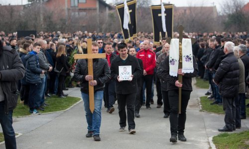 Velika tuga u Velikoj; posljednji ispraćaj nogometaša Brune Bobana