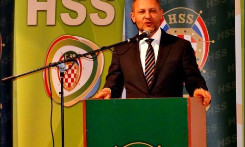 HSS Plenkoviću: A kada se to Kraljevstvo ikada solidariziralo s nama