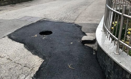 Popravili raspalu prometnicu na Kajzerici i već isti dan se na zakrpi pojavila nova rupa