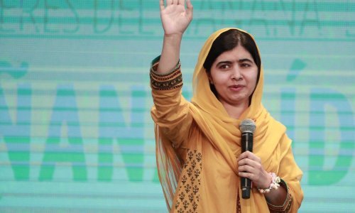 Dobitnica Nobela Malala vratila se u rodni Pakistan pet godina nakon napada talibana