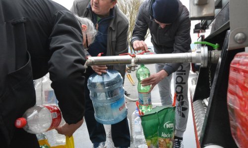 I policija Brođanima dostavlja pitku vodu