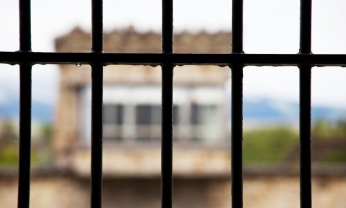 U pobuni u zatvoru ubijeno sedam policajaca