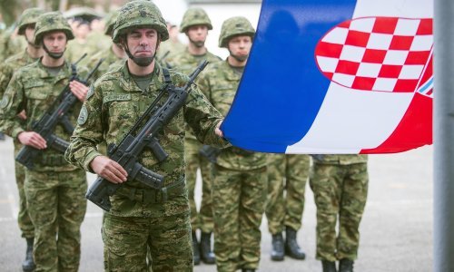 Pogledajte ispraćaj hrvatskih vojnika u misiju NATO-a u Poljskoj
