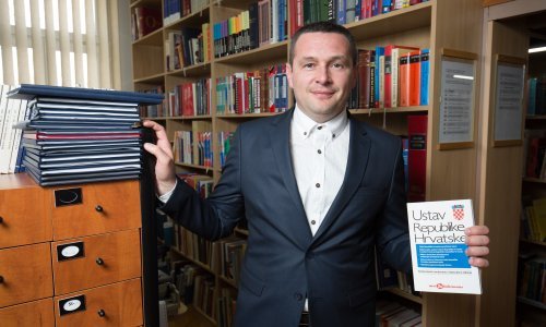 Mato Palić: Apsurdno je da saborski zastupnik priseže na Ustav, a kada dođe u konflikt, nema svijest o posljedicama